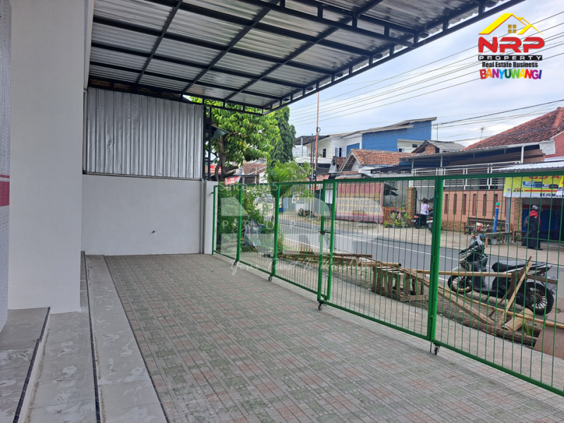Disewakan 2 Ruko di tepi Jln. Banjarsari, Glagah - Banyuwangi  Disewakan 2 Ruko di tepi Jln. Banjarsari, Glagah - Banyuwangi  Disewakan 2 Ruko di tepi Jln. Banjarsari, Glagah - Banyuwangi&nbsp;
Berada dikawasan Sekolah ternama di Banyuwangi, Barat JPL sasak perot NRP BANYUWANGI