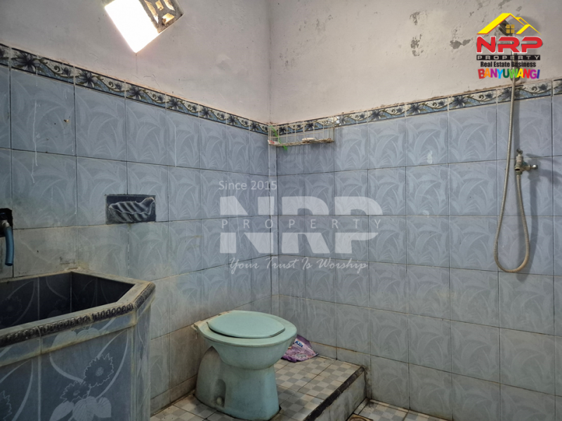 Disewakan 3 Unit Rumah + 1 Gudang di Depan SD Model Banyuwangi  Disewakan 3 Unit Rumah + 1 Gudang di Depan SD Model Banyuwangi  Disewakan 3 Unit Rumah + 1 Gudang di Depan SD Model Banyuwangi&nbsp;
Lokasi Sangat Strategis dekat dengan Fasilitas Pendidikan, Pusat Bisnis, dan NRP BANYUWANGI