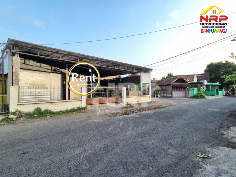 Disewakan 4 Toko di tepi Jl. Trunojoyo - Banyuwangi  Disewakan 4 Toko di tepi Jl. Trunojoyo - Banyuwangi  Disewakan 4 Toko di tepi Jl. Trunojoyo - Banyuwangi&nbsp;
Toko strategis di belakang KPUD Banyuwangi.&nbsp;
Akses jln ramai, arah menuju SMPN 2 Banyuwangi, NRP BANYUWANGI