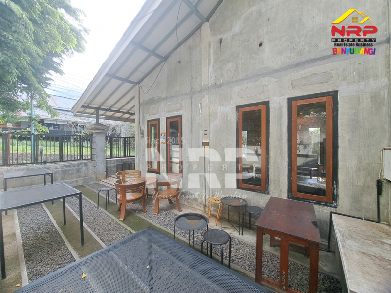 Disewakan Cafe/Resto siap pakai di Banjarsari - Banyuwangi  Disewakan Cafe/Resto siap pakai di Banjarsari - Banyuwangi  Disewakan Cafe/Resto siap pakai di Banjarsari - Banyuwangi&nbsp;
Jalan utama menuju kawah ijen, kawasan resto dan cafe.&nbsp;
Cocok untuk kamu yang ingin NRP BANYUWANGI