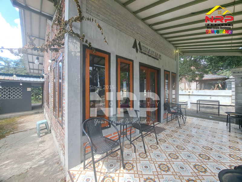 Disewakan Cafe/Resto siap pakai di Banjarsari - Banyuwangi  Disewakan Cafe/Resto siap pakai di Banjarsari - Banyuwangi  Disewakan Cafe/Resto siap pakai di Banjarsari - Banyuwangi&nbsp;
Jalan utama menuju kawah ijen, kawasan resto dan cafe.&nbsp;
Cocok untuk kamu yang ingin NRP BANYUWANGI
