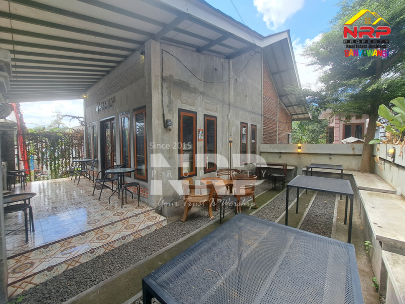Disewakan Cafe/Resto siap pakai di Banjarsari - Banyuwangi  Disewakan Cafe/Resto siap pakai di Banjarsari - Banyuwangi  Disewakan Cafe/Resto siap pakai di Banjarsari - Banyuwangi&nbsp;
Jalan utama menuju kawah ijen, kawasan resto dan cafe.&nbsp;
Cocok untuk kamu yang ingin NRP BANYUWANGI