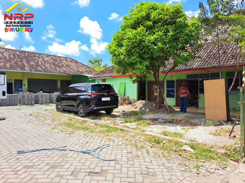 Disewakan Gudang di Pusat Kota Banyuwangi . 100 Meter dari Jalan Brawijaya  Disewakan Gudang di Pusat Kota Banyuwangi . 100 Meter dari Jalan Brawijaya  Disewakan Gudang di Pusat Kota Banyuwangi . 100 Meter dari Jalan Brawijaya
Cocok untuk Gudang Barang atau Kantor Distributor.
Akses Jalan Lebar, Mobil/Truk NRP BANYUWANGI