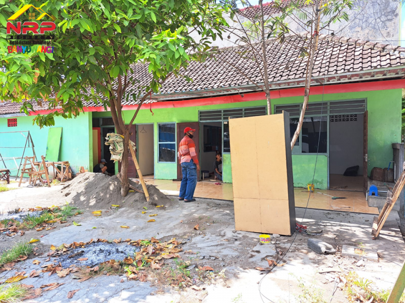 Disewakan Gudang di Pusat Kota Banyuwangi . 100 Meter dari Jalan Brawijaya  Disewakan Gudang di Pusat Kota Banyuwangi . 100 Meter dari Jalan Brawijaya  Disewakan Gudang di Pusat Kota Banyuwangi . 100 Meter dari Jalan Brawijaya
Cocok untuk Gudang Barang atau Kantor Distributor.
Akses Jalan Lebar, Mobil/Truk NRP BANYUWANGI