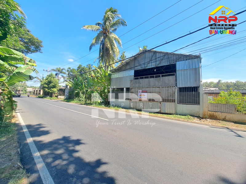 Disewakan Gudang siap pakai di Ketapang - Banyuwangi  Disewakan Gudang siap pakai di Ketapang - Banyuwangi  Disewakan Gudang siap pakai di Ketapang - Banyuwangi&nbsp;
Terletak di area Industri, Dekat PT. INKA Banyuwangi, Akses bisa dilalui truk, tronton (kendaraan NRP BANYUWANGI
