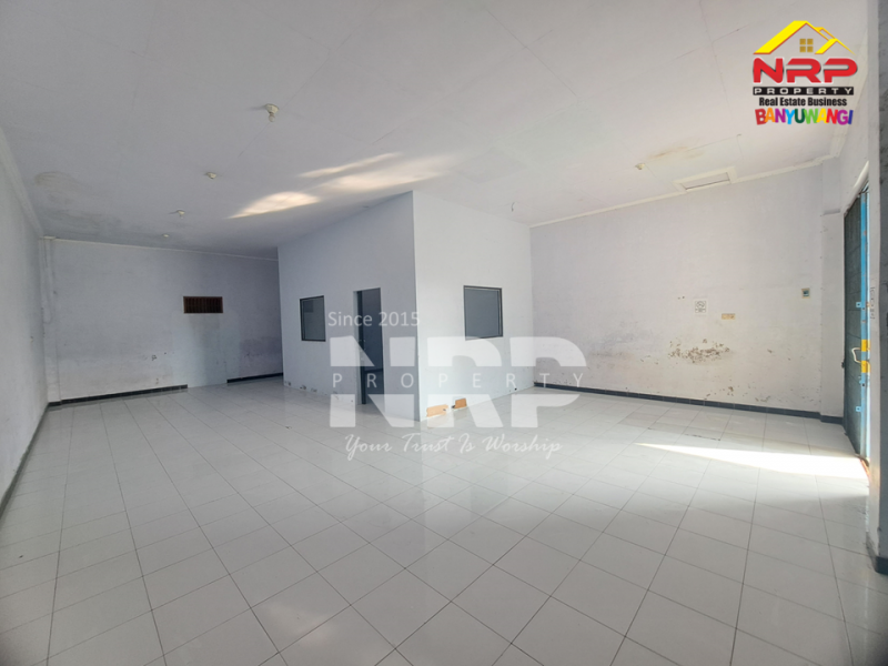 Disewakan Gudang/Ruko di Kebalenan - Banyuwangi Disewakan Gudang/Ruko di Kebalenan - Banyuwangi Disewakan Gudang/Ruko di Kebalenan - Banyuwangi
Premium Location di Pusat Kota Banyuwangi. Kawasan perumahan dan perkantoran/Industri&nbsp;
Cocok untuk NRP BANYUWANGI