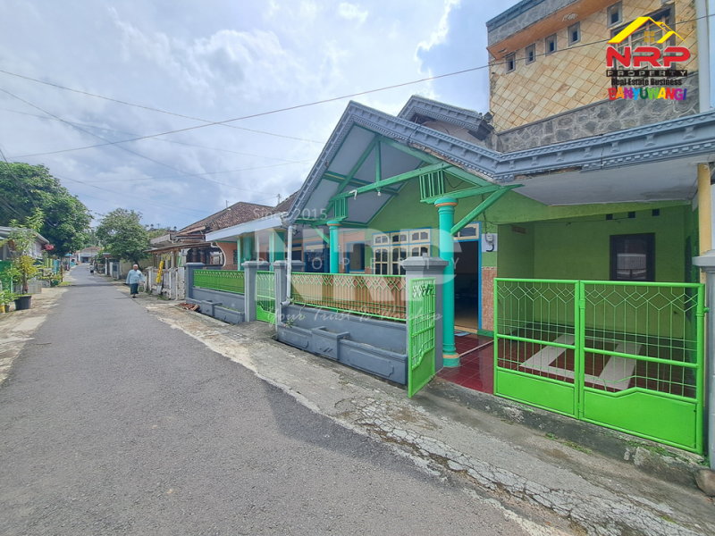Disewakan Murah Rumah di Dadapan - Banyuwangi  Disewakan Murah Rumah di Dadapan - Banyuwangi  Disewakan Murah Rumah di Dadapan - Banyuwangi&nbsp;
50 meter dari Jl. Desa. Cocok untuk investasi jangka panjang
Dekat dengan kawasan wisata dan perhotelan NRP BANYUWANGI