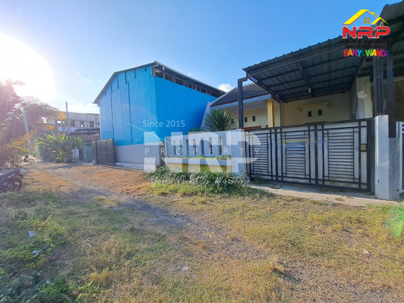 Disewakan Murah Rumah di Jl. Mendut Banyuwangi  Disewakan Murah Rumah di Jl. Mendut Banyuwangi  Disewakan Murah Rumah di Jl. Mendut Banyuwangi&nbsp;
Belakang Kantor Pemkab Banyuwangi, Dekat dari mana-mana.&nbsp;
Lokasi Sangat Strategis, dekat Kawasan NRP BANYUWANGI
