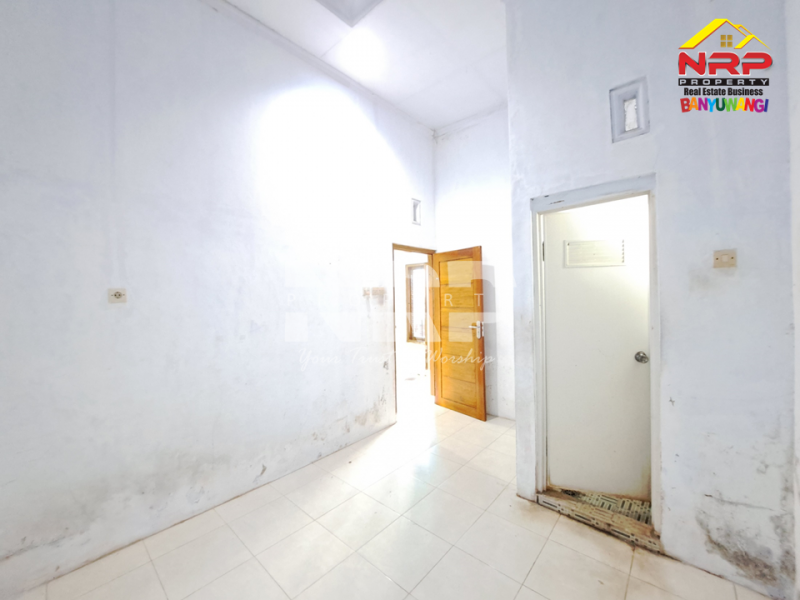 Disewakan Murah Rumah di Jl. Mendut Banyuwangi  Disewakan Murah Rumah di Jl. Mendut Banyuwangi  Disewakan Murah Rumah di Jl. Mendut Banyuwangi&nbsp;
Belakang Kantor Pemkab Banyuwangi, Dekat dari mana-mana.&nbsp;
Lokasi Sangat Strategis, dekat Kawasan NRP BANYUWANGI