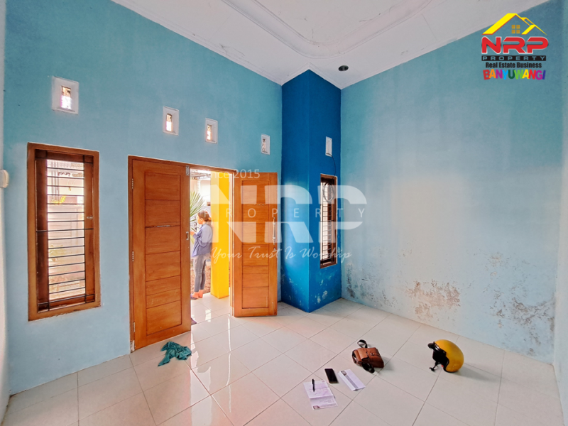 Disewakan Murah Rumah di Jl. Mendut Banyuwangi  Disewakan Murah Rumah di Jl. Mendut Banyuwangi  Disewakan Murah Rumah di Jl. Mendut Banyuwangi&nbsp;
Belakang Kantor Pemkab Banyuwangi, Dekat dari mana-mana.&nbsp;
Lokasi Sangat Strategis, dekat Kawasan NRP BANYUWANGI