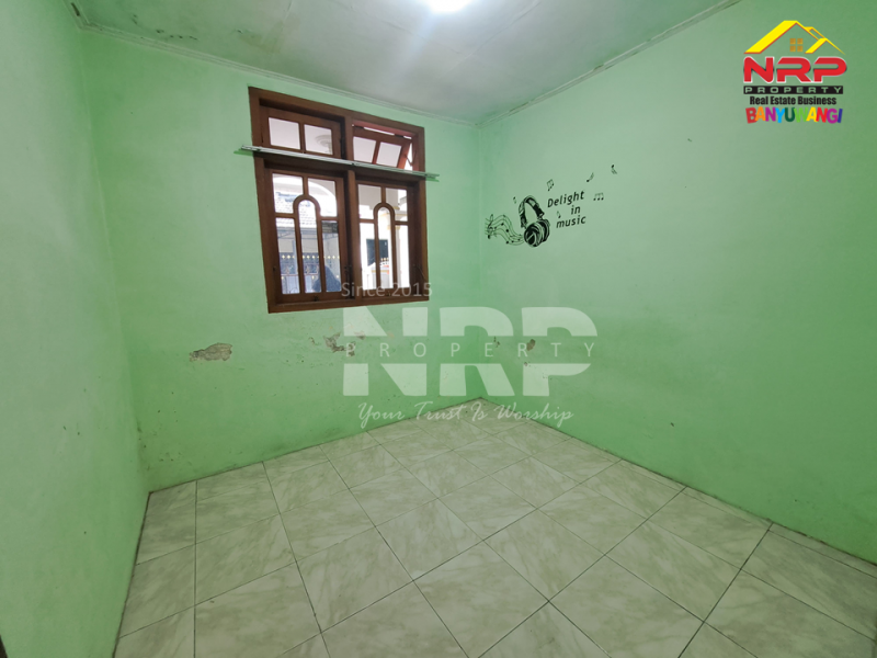 Disewakan Murah Rumah Siap Huni di Kebalenan - Banyuwangi  Disewakan Murah Rumah Siap Huni di Kebalenan - Banyuwangi  Disewakan Murah Rumah Siap Huni di Kebalenan - Banyuwangi 
Sangat Cocok Untuk Hunian Dekat dengan Fasilitas Pendidikan, Perbelanjaan, Transportasi dan NRP BANYUWANGI