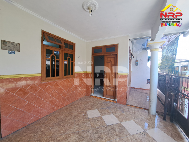 Disewakan Murah Rumah Siap Huni di Kebalenan - Banyuwangi  Disewakan Murah Rumah Siap Huni di Kebalenan - Banyuwangi  Disewakan Murah Rumah Siap Huni di Kebalenan - Banyuwangi 
Sangat Cocok Untuk Hunian Dekat dengan Fasilitas Pendidikan, Perbelanjaan, Transportasi dan NRP BANYUWANGI