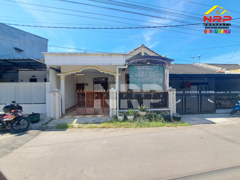 Disewakan Murah Rumah Siap Huni di Kebalenan - Banyuwangi  Disewakan Murah Rumah Siap Huni di Kebalenan - Banyuwangi  Disewakan Murah Rumah Siap Huni di Kebalenan - Banyuwangi 
Sangat Cocok Untuk Hunian Dekat dengan Fasilitas Pendidikan, Perbelanjaan, Transportasi dan NRP BANYUWANGI