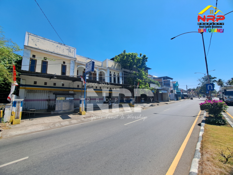 Disewakan Ruko 2 Lantai di tepi jalan raya Klatak, Banyuwangi Disewakan Ruko 2 Lantai di tepi jalan raya Klatak, Banyuwangi Disewakan Ruko 2 Lantai di tepi jalan raya Klatak, Banyuwangi
Nilai lokasi terus berkembang, cocok untuk apotik, butik, toko grosir, minimart NRP BANYUWANGI