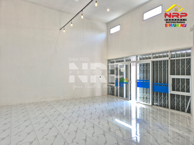 Disewakan Ruko 2 Lantai Mezanine  Jl. Utama Kedayunan - Banyuwangi  Disewakan Ruko 2 Lantai Mezanine  Jl. Utama Kedayunan - Banyuwangi  Disewakan Ruko 2 Lantai Mezanine&nbsp; Jl. Utama Kedayunan - Banyuwangi&nbsp;
Ruko strategis baru dekat RTH Kedayunan, Dekat hotel-hotel ternama NRP BANYUWANGI