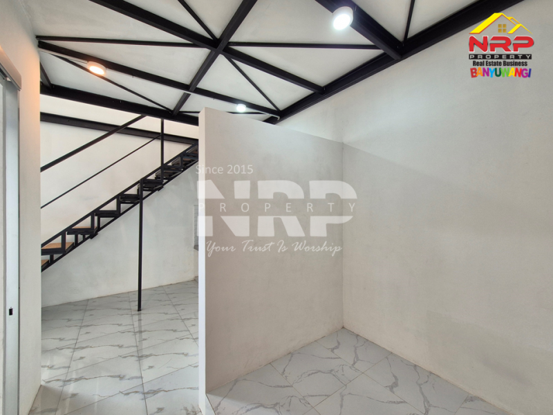 Disewakan Ruko 2 Lantai Mezanine  Jl. Utama Kedayunan - Banyuwangi  Disewakan Ruko 2 Lantai Mezanine  Jl. Utama Kedayunan - Banyuwangi  Disewakan Ruko 2 Lantai Mezanine&nbsp; Jl. Utama Kedayunan - Banyuwangi&nbsp;
Ruko strategis baru dekat RTH Kedayunan, Dekat hotel-hotel ternama NRP BANYUWANGI