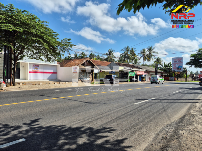 Disewakan Ruko 2 Lantai Mezanine  Jl. Utama Kedayunan - Banyuwangi  Disewakan Ruko 2 Lantai Mezanine  Jl. Utama Kedayunan - Banyuwangi  Disewakan Ruko 2 Lantai Mezanine&nbsp; Jl. Utama Kedayunan - Banyuwangi&nbsp;
Ruko strategis baru dekat RTH Kedayunan, Dekat hotel-hotel ternama NRP BANYUWANGI