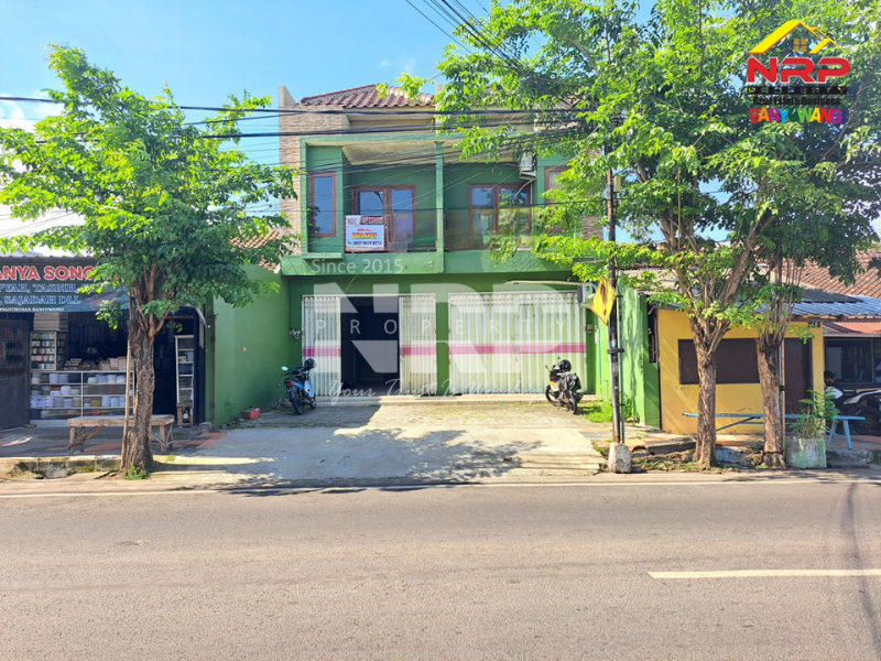 Disewakan ruko 2 lantai murah banget di Jl. Mh Thamrin Banyuwangi  Disewakan ruko murah di Lateng Banyuwangi Kota  Bangun bisnis impianmu dari lokasi yang tepat ?
Ruko 2 lantai di jantung kota Banyuwangi siap menemani perjalanan bisnismu.
Strategis, luas, dan nyaman NRP BANYUWANGI