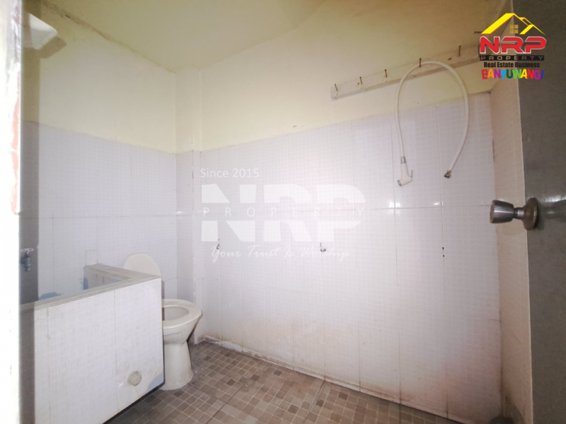 Disewakan ruko 2 lantai murah banget di Jl. Mh Thamrin Banyuwangi  Disewakan ruko murah di Lateng Banyuwangi Kota  Bangun bisnis impianmu dari lokasi yang tepat ?
Ruko 2 lantai di jantung kota Banyuwangi siap menemani perjalanan bisnismu.
Strategis, luas, dan nyaman NRP BANYUWANGI