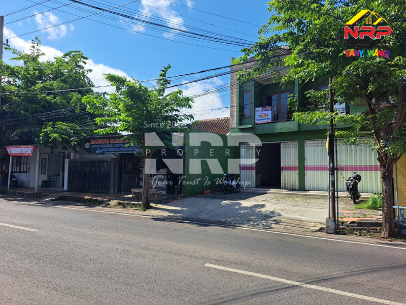 Disewakan ruko 2 lantai murah banget di Jl. Mh Thamrin Banyuwangi  Disewakan ruko murah di Lateng Banyuwangi Kota  Bangun bisnis impianmu dari lokasi yang tepat ?
Ruko 2 lantai di jantung kota Banyuwangi siap menemani perjalanan bisnismu.
Strategis, luas, dan nyaman NRP BANYUWANGI