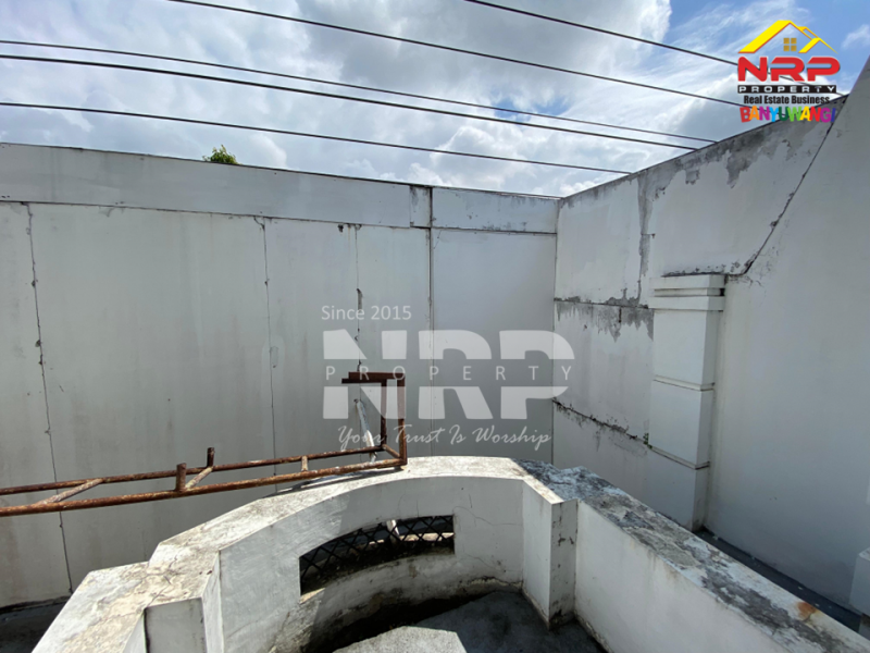 Disewakan Ruko 2 Lantai Siap Huni di Banyuwangi Kota  Disewakan Ruko 2 Lantai Siap Huni di Banyuwangi Kota  Disewakan Ruko 2 Lantai Siap Huni di Banyuwangi Kota&nbsp;
Ruko terletak di Pusat Bisnis Kota Banyuwangi
Cocok Untuk Klinik, Perkantoran, Dealer, Showroom NRP BANYUWANGI
