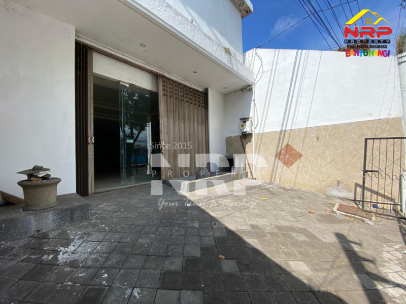 Disewakan Ruko 2 Lantai Siap Huni di Banyuwangi Kota  Disewakan Ruko 2 Lantai Siap Huni di Banyuwangi Kota  Disewakan Ruko 2 Lantai Siap Huni di Banyuwangi Kota&nbsp;
Ruko terletak di Pusat Bisnis Kota Banyuwangi
Cocok Untuk Klinik, Perkantoran, Dealer, Showroom NRP BANYUWANGI