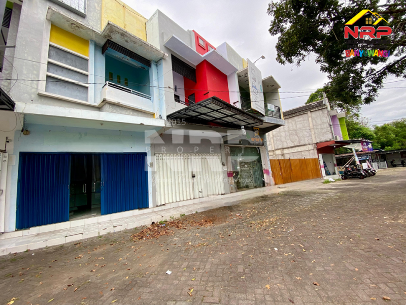 Disewakan Ruko 2 lantai Strategis Pusat Kota Banyuwangi Akses  di Jl. Kepiting  - Banyuwangi  Ruko sewa murah banyuwangi  Disewakan Ruko 2 lantai Strategis Pusat Kota Banyuwangi Akses&nbsp; di Jl. Kepiting&nbsp; - Banyuwangi&nbsp;
Terletak di kawasan komersial, bisnis aktif dan NRP BANYUWANGI