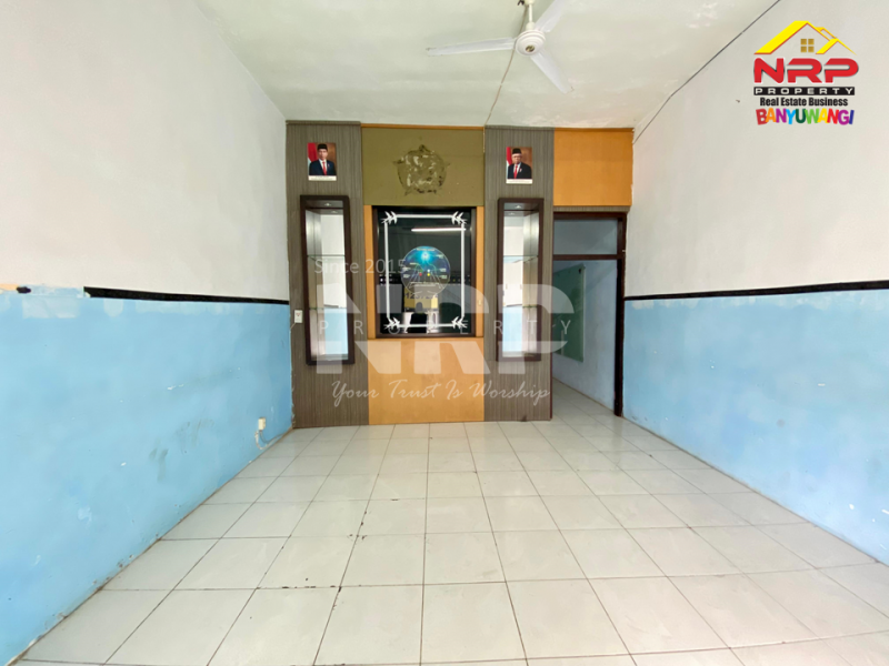 Disewakan Ruko 2 lantai Strategis Pusat Kota Banyuwangi Akses  di Jl. Kepiting  - Banyuwangi  Ruko sewa murah banyuwangi  Disewakan Ruko 2 lantai Strategis Pusat Kota Banyuwangi Akses&nbsp; di Jl. Kepiting&nbsp; - Banyuwangi&nbsp;
Terletak di kawasan komersial, bisnis aktif dan NRP BANYUWANGI