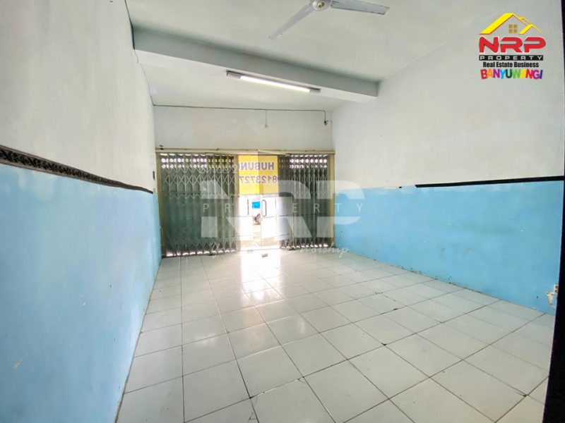 Disewakan Ruko 2 lantai Strategis Pusat Kota Banyuwangi Akses  di Jl. Kepiting  - Banyuwangi  Ruko sewa murah banyuwangi  Disewakan Ruko 2 lantai Strategis Pusat Kota Banyuwangi Akses&nbsp; di Jl. Kepiting&nbsp; - Banyuwangi&nbsp;
Terletak di kawasan komersial, bisnis aktif dan NRP BANYUWANGI