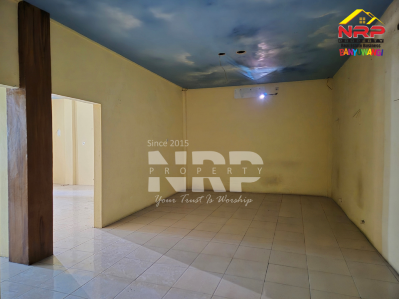 Disewakan Ruko 3 Lantai di Pakis - Banyuwangi Kota  Disewakan Ruko 3 Lantai di Pakis - Banyuwangi Kota  Disewakan Ruko 3 Lantai di Pakis - Banyuwangi Kota&nbsp;
Ruko terletak di Pusat Bisnis Kota Banyuwangi
Depan hotel santika banyuwangi. Cocok Untuk Klinik, NRP BANYUWANGI