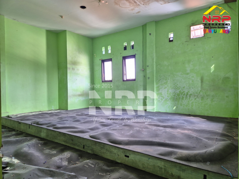 Disewakan Ruko 3 Lantai di Pakis - Banyuwangi Kota  Disewakan Ruko 3 Lantai di Pakis - Banyuwangi Kota  Disewakan Ruko 3 Lantai di Pakis - Banyuwangi Kota&nbsp;
Ruko terletak di Pusat Bisnis Kota Banyuwangi
Depan hotel santika banyuwangi. Cocok Untuk Klinik, NRP BANYUWANGI