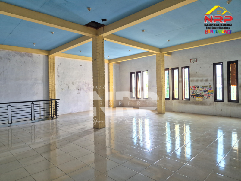 Disewakan Ruko 3 Lantai di Pakis - Banyuwangi Kota  Disewakan Ruko 3 Lantai di Pakis - Banyuwangi Kota  Disewakan Ruko 3 Lantai di Pakis - Banyuwangi Kota&nbsp;
Ruko terletak di Pusat Bisnis Kota Banyuwangi
Depan hotel santika banyuwangi. Cocok Untuk Klinik, NRP BANYUWANGI