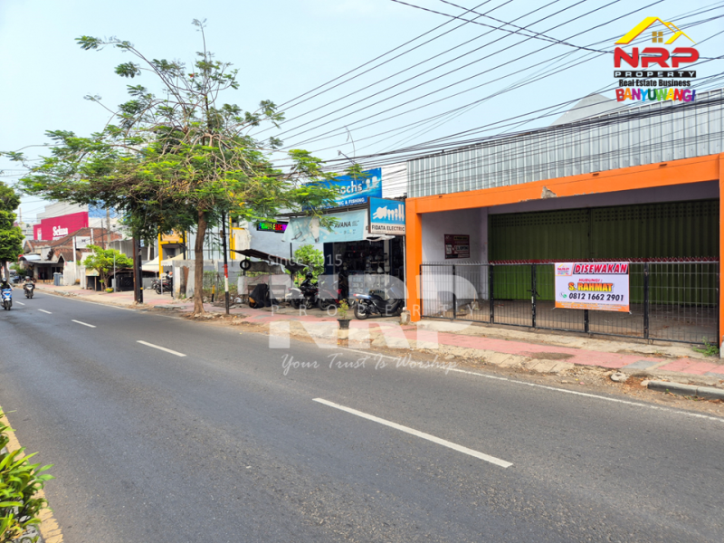 Disewakan Ruko Luas Siap pakai di Pakis - Banyuwangi  Disewakan Ruko Luas Siap pakai di Pakis - Banyuwangi  Disewakan Ruko Luas Siap pakai di Pakis - Banyuwangi&nbsp;
Akses jalan utama Jember - Banyuwangi, Kawasan ramai, kompleks bisnis dan pertokoan di NRP BANYUWANGI