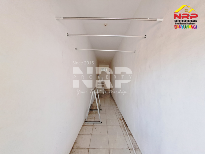 Disewakan Ruko Murah Strategis Pusat Kota Banyuwangi Disewakan Ruko Murah Strategis Pusat Kota Banyuwangi Disewakan Ruko Murah Strategis Pusat Kota Banyuwangi
Terletak di kawasan komersial, bisnis aktif dan Pusat Kuliner di Kota Banyuwangi

Luas Tanah : 110 NRP BANYUWANGI