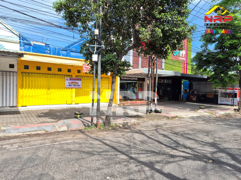 Disewakan Ruko Prospek dan Strategis tepi Jl. Adi Sucipto Banyuwangi Disewakan Ruko Prospek dan Strategis tepi Jl. Adi Sucipto Banyuwangi Disewakan Ruko Prospek dan Strategis tepi Jl. Adi Sucipto Banyuwangi
Lokasi terletak di Ruas Jalan Utama Kota Banyuwangi, Depan Kampus Untag&nbsp;
Lingkungan NRP BANYUWANGI