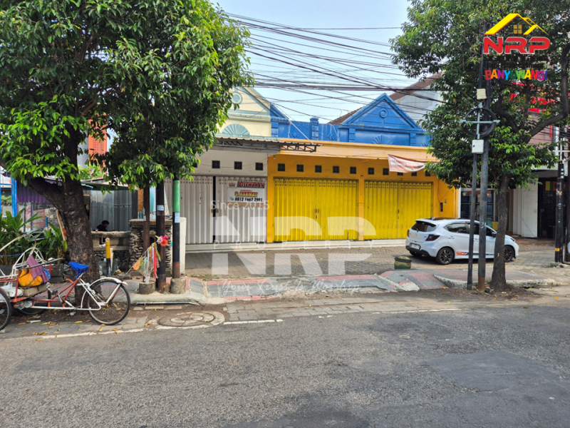 Disewakan Ruko Prospek dan Strategis tepi Jl. Adi Sucipto Banyuwangi Disewakan Ruko  Jl. Adi Sucipto Tukangkayu Banyuwangi Kota  Disewakan Ruko Prospek dan Strategis tepi Jl. Adi Sucipto Banyuwangi
Lokasi terletak di Ruas Jalan Utama Kota Banyuwangi, Depan Kampus Untag&nbsp;
Lingkungan NRP BANYUWANGI