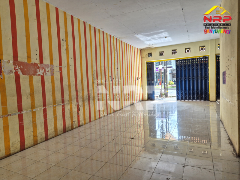Disewakan Ruko Prospek dan Strategis tepi Jl. Adi Sucipto Banyuwangi Disewakan Ruko Prospek dan Strategis tepi Jl. Adi Sucipto Banyuwangi Disewakan Ruko Prospek dan Strategis tepi Jl. Adi Sucipto Banyuwangi
Lokasi terletak di Ruas Jalan Utama Kota Banyuwangi, Depan Kampus Untag&nbsp;
Lingkungan NRP BANYUWANGI