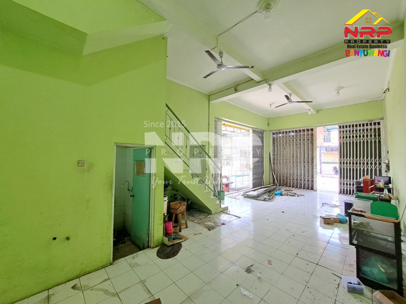 Disewakan Ruko Strategis 2 Lantai di Simpang 4 Jalan Kepiting, Sobo - Banyuwangi  Disewakan Ruko Strategis 2 Lantai di Simpang 4 Jalan Kepiting, Sobo - Banyuwangi  Disewakan Ruko Strategis 2 Lantai di Simpang 4 Jalan Kepiting, Sobo - Banyuwangi&nbsp;
Terletak dikawasan sentra bisnis dan kuliner, pendidikan, dan NRP BANYUWANGI
