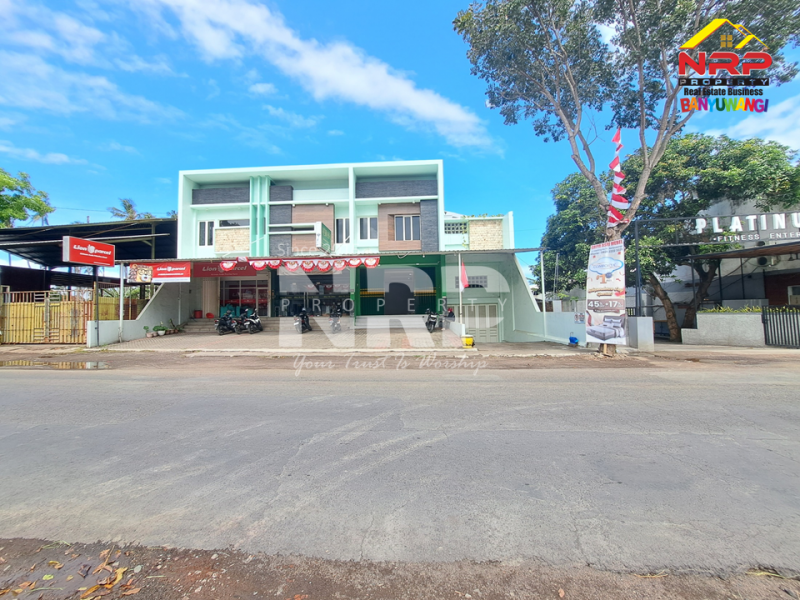 Disewakan Ruko Strategis di tepi Jl. Kepitinng - Banyuwangi  Disewakan Ruko Strategis di tepi Jl. Kepitinng - Banyuwangi  Disewakan Ruko Strategis di tepi Jl. Kepitinng - Banyuwangi&nbsp;
Terletak dikawasan sentra bisnis dan kuliner, pendidikan, dan pertokoan.&nbsp;
Cocok untuk NRP BANYUWANGI
