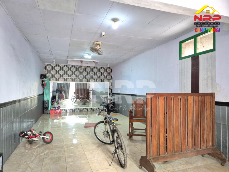Disewakan Ruko Strategis tepi Kertosari- Banyuwangi  Disewakan Ruko Strategis tepi Kertosari- Banyuwangi  Disewakan Ruko Strategis tepi Kertosari- Banyuwangi&nbsp;
Terletak di Area Bisnis Aktif, Cocok untuk ruang usaha apapun.&nbsp;

Luas Tanah : 322 M&sup2; NRP BANYUWANGI