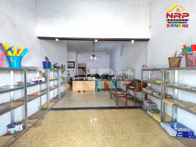 Disewakan Ruko Strategis tepi Kertosari- Banyuwangi  Disewakan Ruko Strategis tepi Kertosari- Banyuwangi  Disewakan Ruko Strategis tepi Kertosari- Banyuwangi&nbsp;
Terletak di Area Bisnis Aktif, Cocok untuk ruang usaha apapun.&nbsp;

Luas Tanah : 322 M&sup2; NRP BANYUWANGI