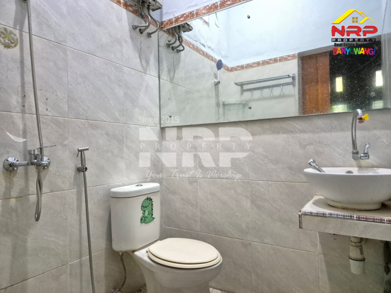Disewakan Rumah 2 Lantai Siap Huni di Kawasan Perumahan Banyuwangi Kota  Disewakan Rumah 2 Lantai Siap Huni di Kawasan Perumahan Banyuwangi Kota  Disewakan Rumah 2 Lantai Siap Huni di Kawasan Perumahan Banyuwangi Kota&nbsp;
Dekat dengan Fasilitas Pendidikan, Perbelanjaan, Transportasi dan Fasilitas Umum NRP BANYUWANGI