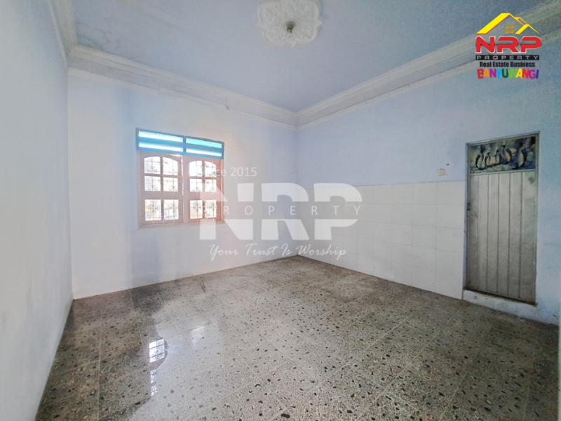 Disewakan rumah dan gudang sangat prospek di Tepi Jalan Gatot Subroto - Banyuwangi Disewakan rumah dan gudang sangat prospek di Tepi Jalan Gatot Subroto - Banyuwangi Disewakan rumah dan gudang sangat prospek di Tepi Jalan Gatot Subroto - Banyuwangi
Lokasi Sangat Strategis 0 Jalan Provinsi Banyuwangi
Sangat Cocok Untuk NRP BANYUWANGI