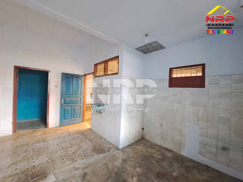 Disewakan rumah dan gudang sangat prospek di Tepi Jalan Gatot Subroto - Banyuwangi Disewakan rumah dan gudang sangat prospek di Tepi Jalan Gatot Subroto - Banyuwangi Disewakan rumah dan gudang sangat prospek di Tepi Jalan Gatot Subroto - Banyuwangi
Lokasi Sangat Strategis 0 Jalan Provinsi Banyuwangi
Sangat Cocok Untuk NRP BANYUWANGI