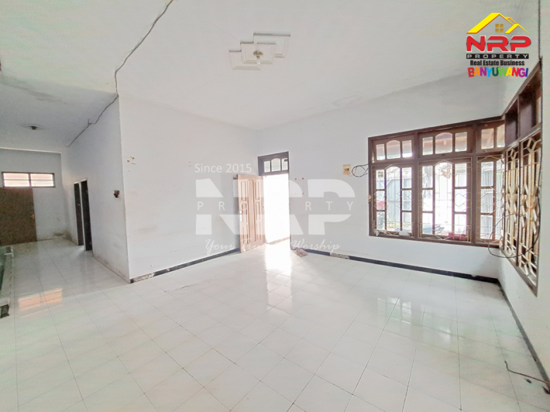 Disewakan Rumah dan Toko Prospek di Jl. Kepiting, Sobo - Banyuwangi  Disewakan Rumah dan Toko Prospek di Jl. Kepiting, Sobo - Banyuwangi  Disewakan Rumah dan Toko Prospek di Jl. Kepiting, Sobo - Banyuwangi 
Terletak dikawasan sentra bisnis dan kuliner, pedidikan, dan pertokoan. 
Dekat taman NRP BANYUWANGI