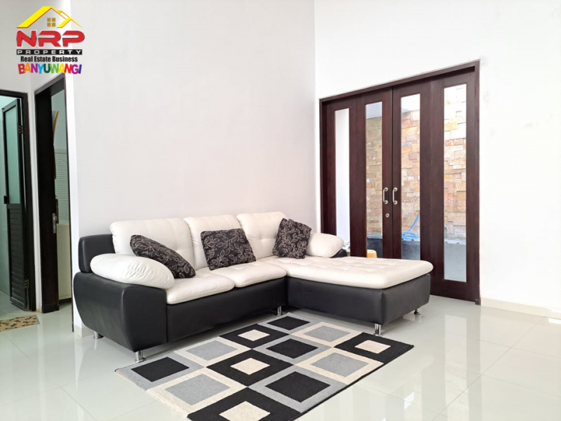 Disewakan Rumah Exclusive Full Furniture di dalam Kawasan El Royal Hotel dan Banyuwangi Park. Disewakan Rumah Full Furniture di dalam Kawasan El Royal Hotel dan Banyuwangi Park. Disewakan Rumah Exclusive Full Furniture di dalam Kawasan El Royal Hotel dan Banyuwangi Park.
Lokasi Sangat Strategis. Lingkungan nyaman, aman dan NRP BANYUWANGI