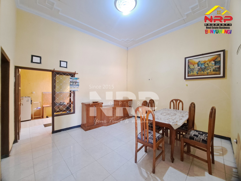 DISEWAKAN RUMAH FULL FURNITURE DI TAMANBARU - BANYUWANGI DISEWAKAN RUMAH FULL FURNITURE DI TAMANBARU - BANYUWANGI DISEWAKAN RUMAH FULL FURNITURE DI TAMANBARU - BANYUWANGI
Terletak di Kawasan Perumahan dengan keamanan dan fasilitas umum yang lengkap.&nbsp;
Lingkungan dan NRP BANYUWANGI