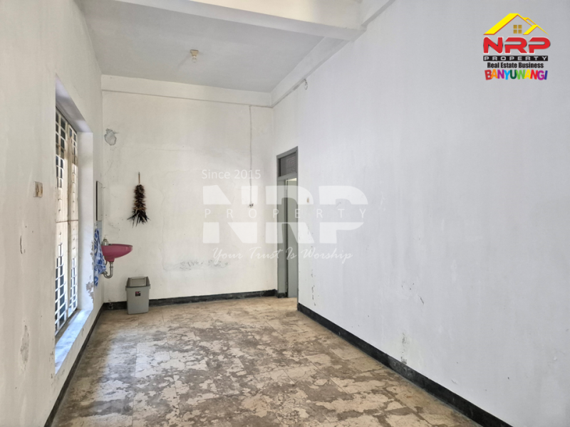 Disewakan Rumah klasik dengan nuansa elegan, lokasi super strategis tepat di depan RS Yasmin Banyuwangi. Disewakan Rumah klasik dengan nuansa elegan, lokasi super strategis di Banyuwangi Kota  Disewakan Rumah klasik dengan nuansa elegan, lokasi super strategis tepat di depan RS Yasmin Banyuwangi.
Hunian nyaman sekaligus investasi bernilai NRP BANYUWANGI