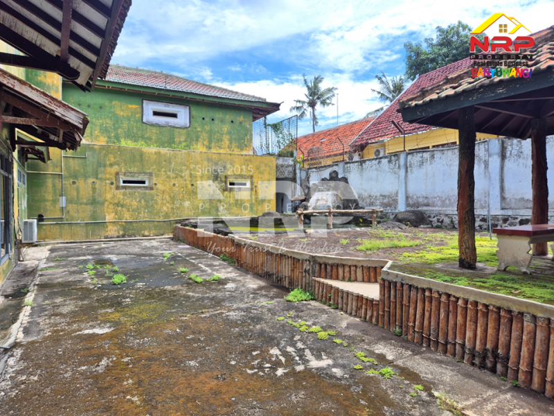 Disewakan Rumah klasik dengan nuansa elegan, lokasi super strategis tepat di depan RS Yasmin Banyuwangi. Disewakan Rumah klasik dengan nuansa elegan, lokasi super strategis di Banyuwangi Kota  Disewakan Rumah klasik dengan nuansa elegan, lokasi super strategis tepat di depan RS Yasmin Banyuwangi.
Hunian nyaman sekaligus investasi bernilai NRP BANYUWANGI