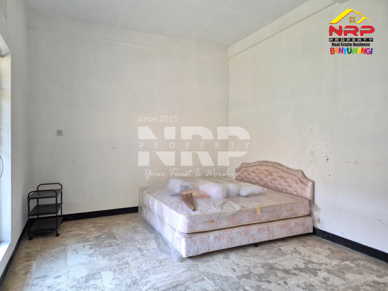 Disewakan Rumah klasik dengan nuansa elegan, lokasi super strategis tepat di depan RS Yasmin Banyuwangi. Disewakan Rumah klasik dengan nuansa elegan, lokasi super strategis di Banyuwangi Kota  Disewakan Rumah klasik dengan nuansa elegan, lokasi super strategis tepat di depan RS Yasmin Banyuwangi.
Hunian nyaman sekaligus investasi bernilai NRP BANYUWANGI